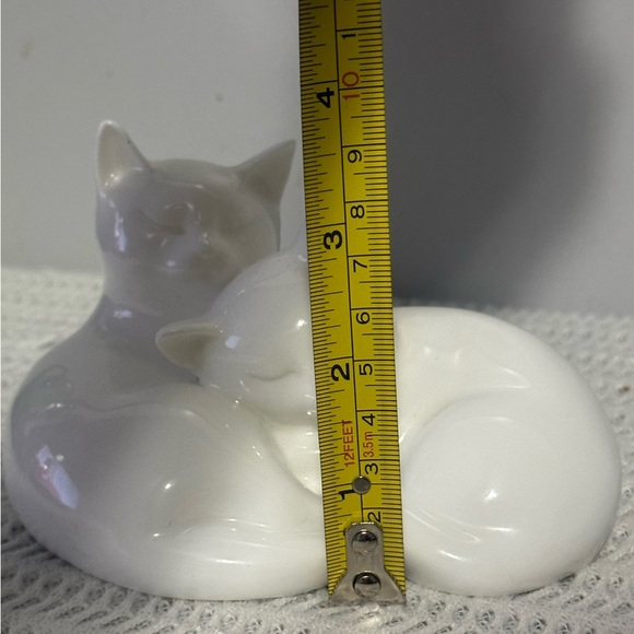 Vintage Royal Doulton White Cat Duo Figurine - Picture 4 of 6